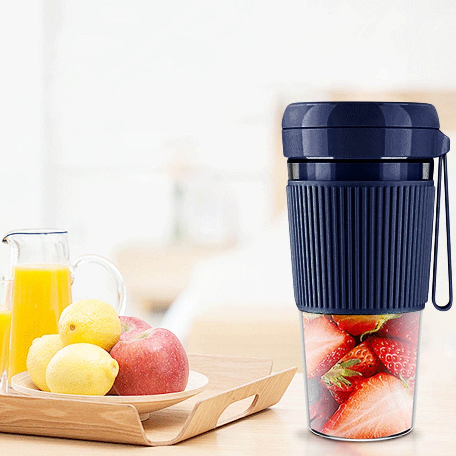 Multifunctional Juicer Small Juicer Squeezed Juicer Automatic Portable Juicer Usb Battery Powered (Blue)