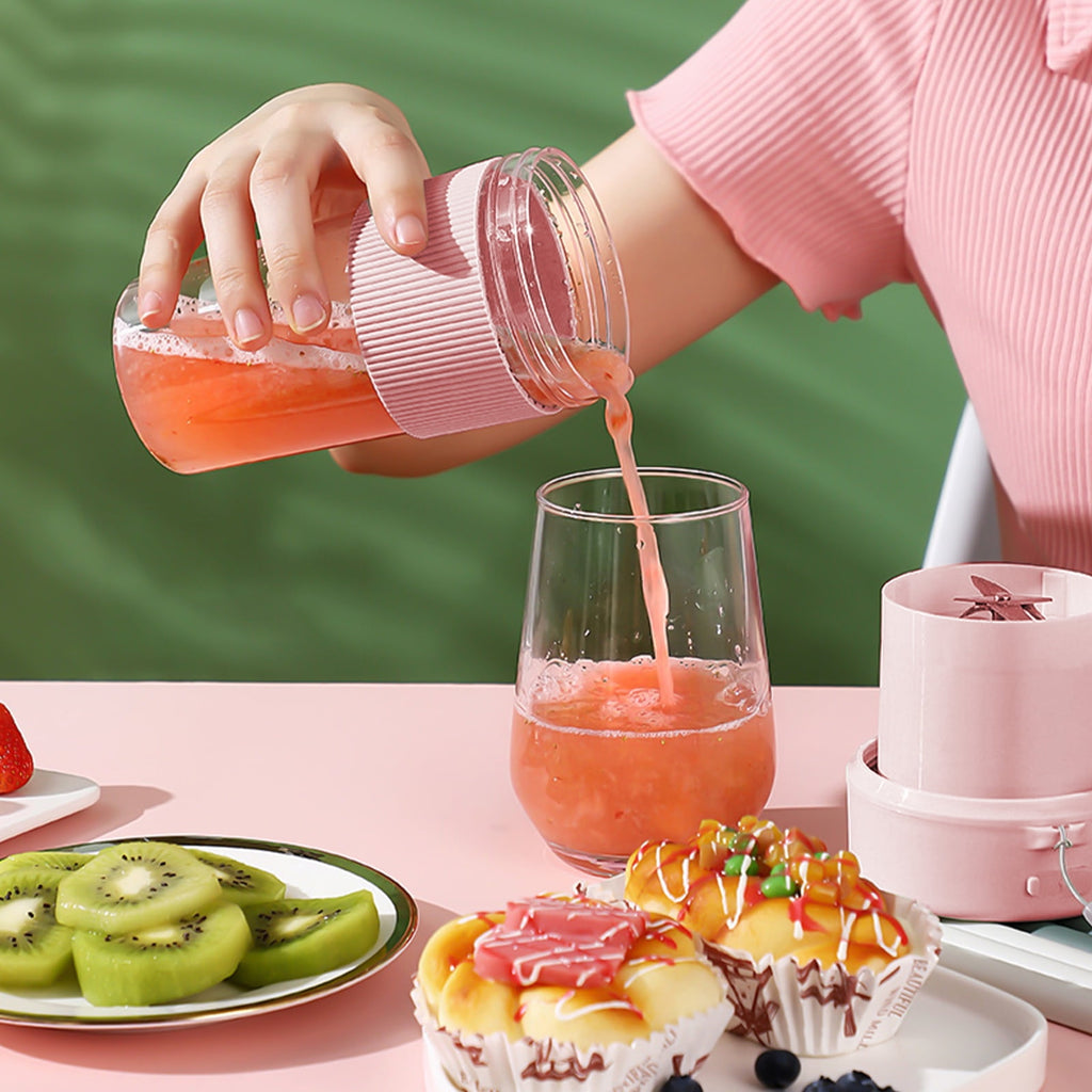Portable 6-Blade Blender for Shakes and Juices – Easy-to-Clean with Integrated Straw Enjoy Smoothies on the Go