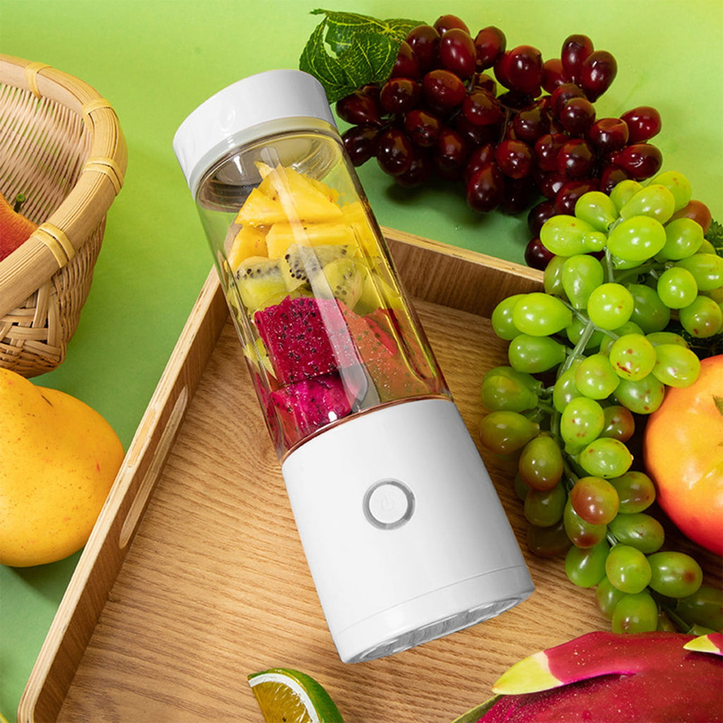 Portable USB Rechargeable Juicer, 4 Ultra-Blades Smoothie Maker, Personal Fruit Blender for Home, Travel, Office, Gym, Easy to Clean and Carry