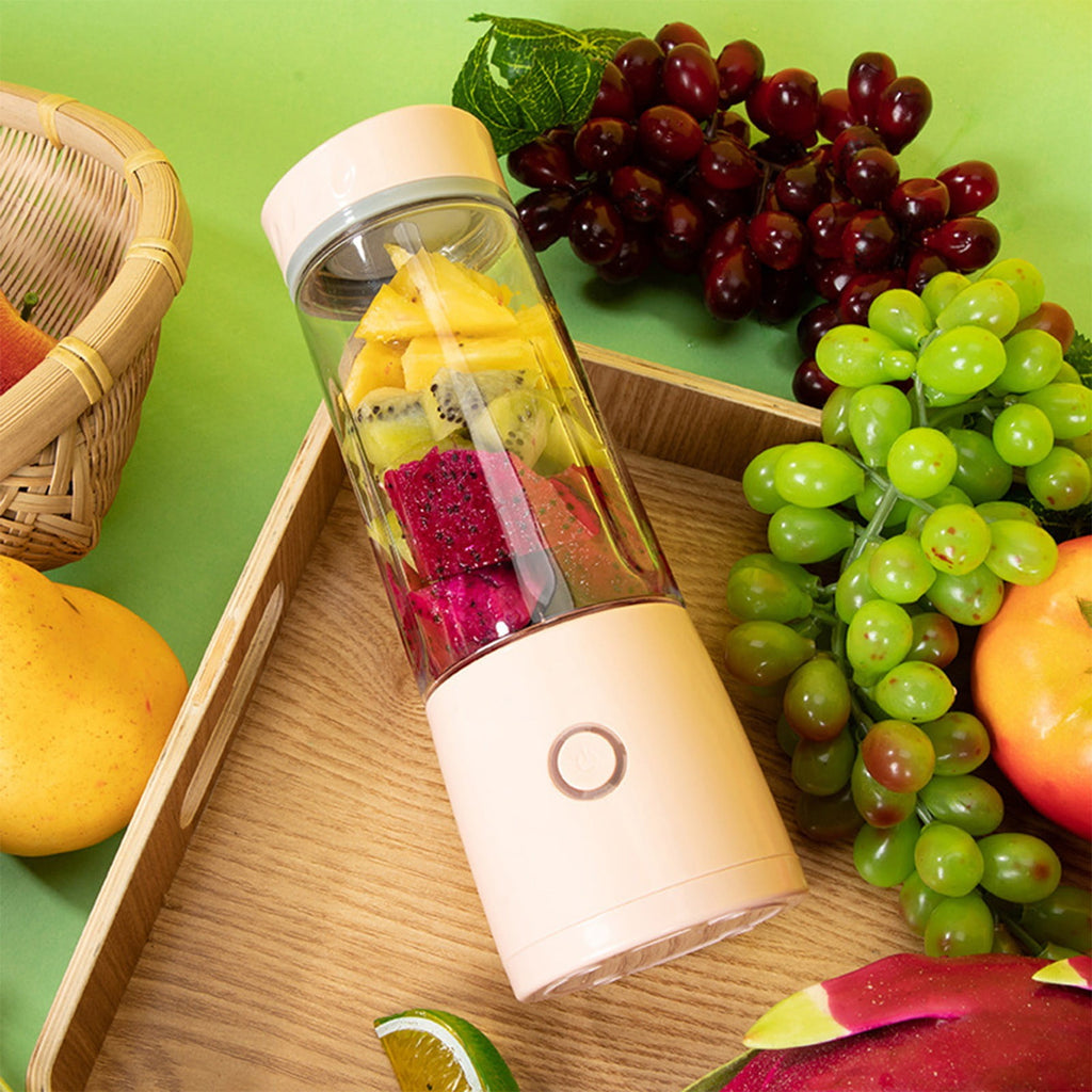 Portable USB Rechargeable Juicer, 4 Ultra-Blades Smoothie Maker, Personal Fruit Blender for Home, Travel, Office, Gym, Easy to Clean and Carry