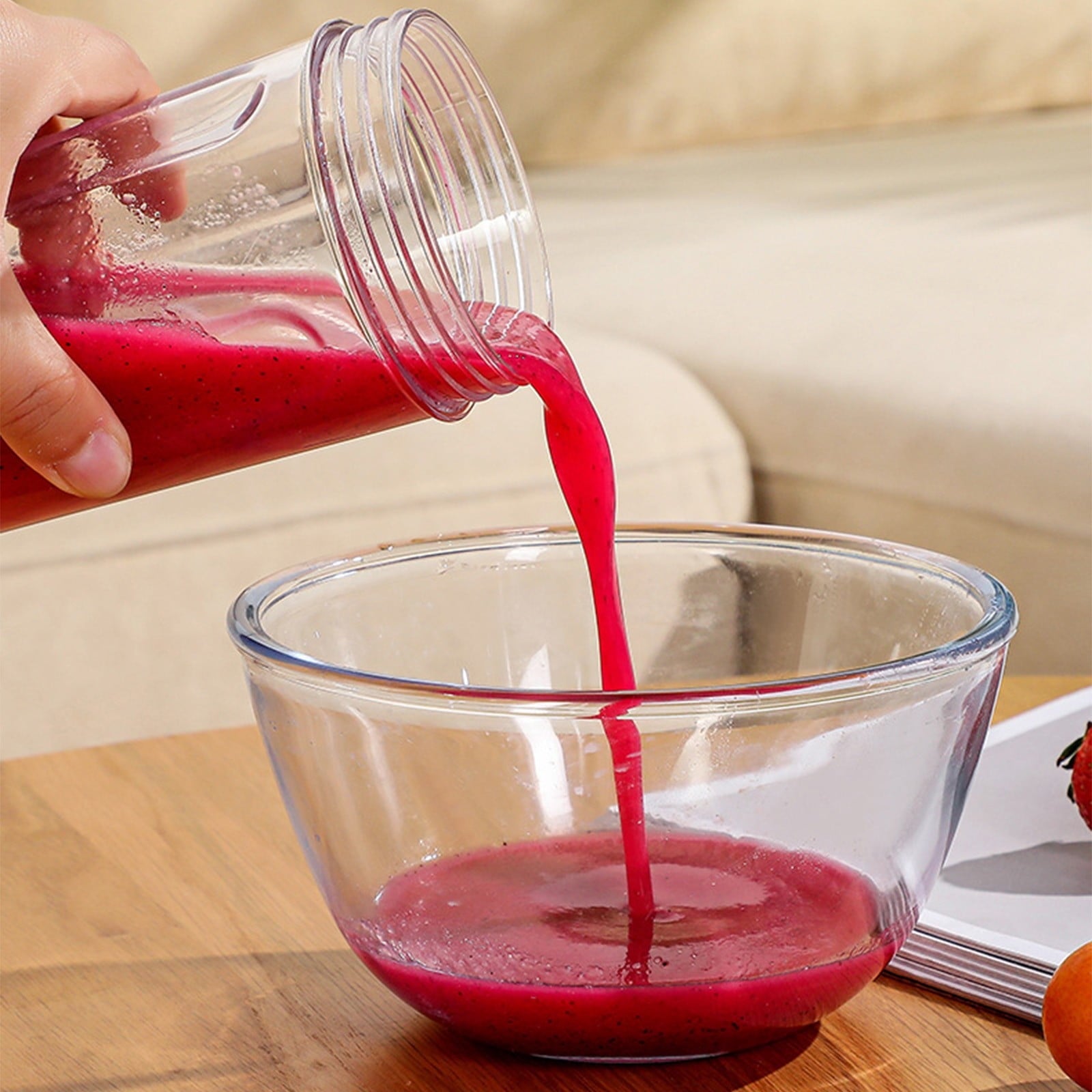 Portable Blender, Personal Mini Juice Blender, USB Rchargeable Juicer Cup with 6 Blades in 3D, Smoothie Blender Home, Office, Outdoors