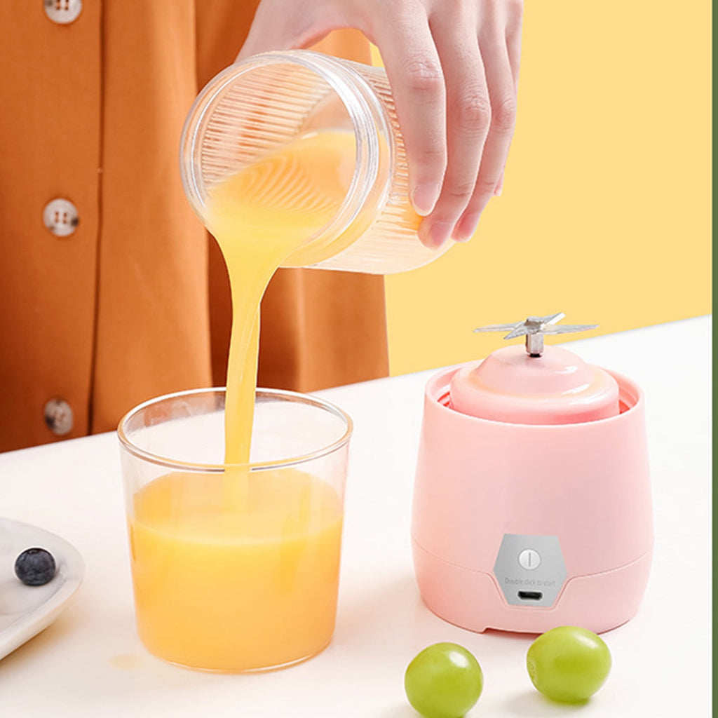 Portable Blender Personal Electric USB, Portable juicer Shakes and Smoothies Blender, Small Blenders, Mixing, Compact, Convenient and Versatile, for Handheld Use In Sports, Gym, Outdoors
