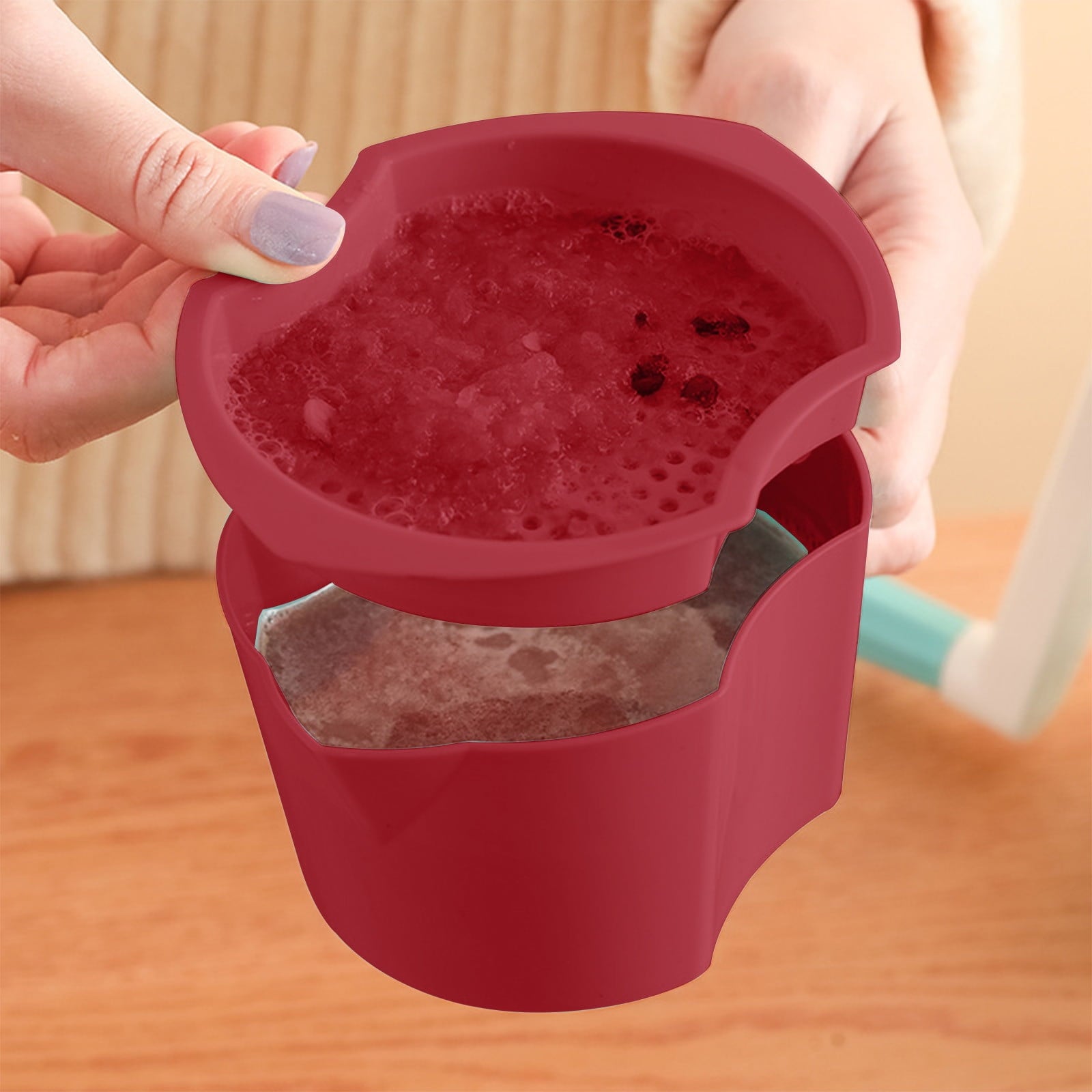 under $5 Hand Operated Juicer, Small Household Fruit Juice Squeezer, Multi-function Cold Press Juicer for Making Ice Cream Beverages, Efficient Juice Extraction Device