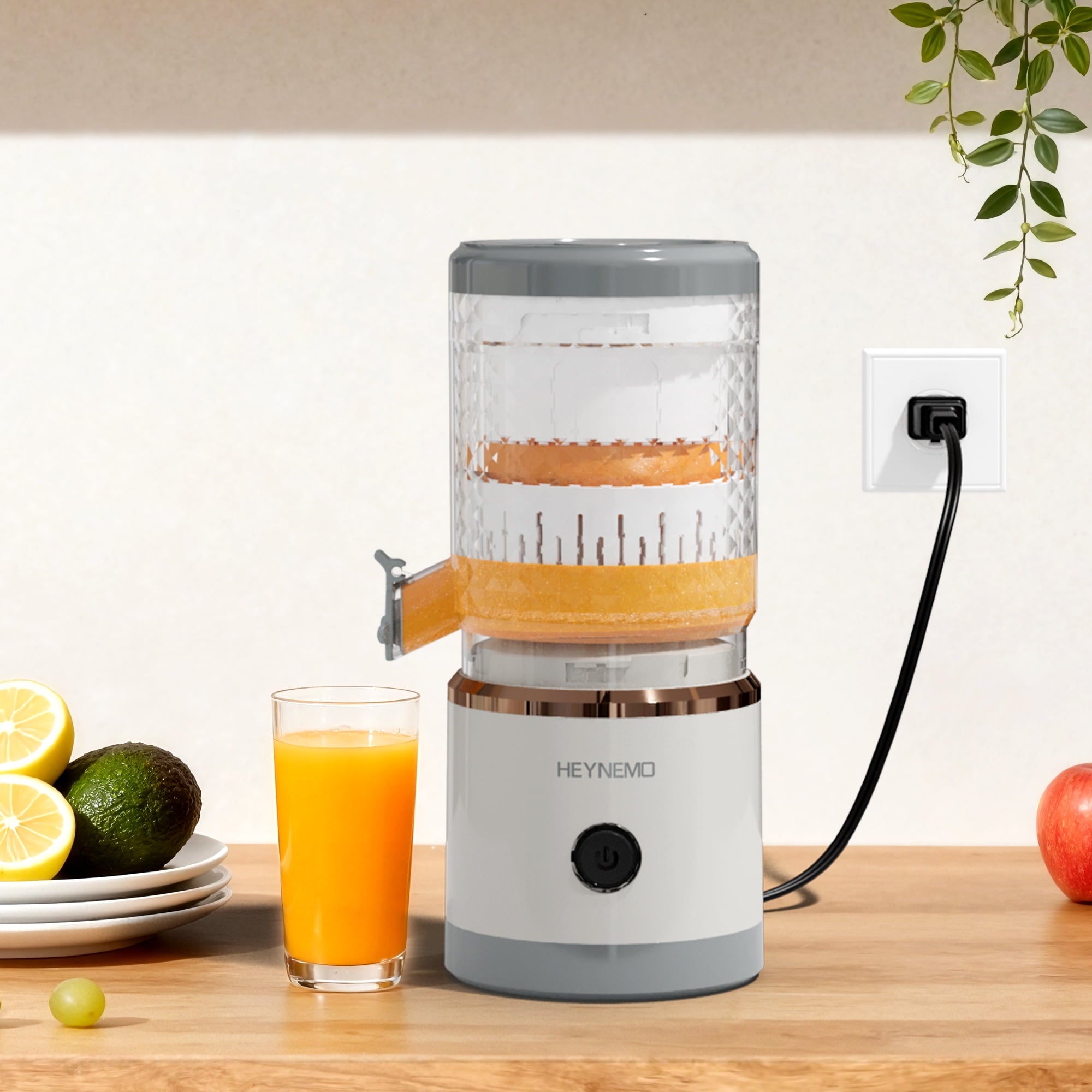 Electric Citrus Juicer with USB Cable &amp; Cleaning Brush, Rechargeable Juicer Machine, Easy to Clean Portable Juicer Squeezer for Fresh Orange, Lemon, Lime, Kiwi, White + Grey